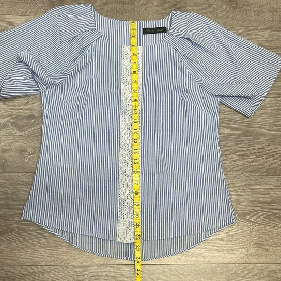 Ivanka Trump Blue and White Striped Short Flutter Sleeve Blouse Lace S - Picture 9 of 15
